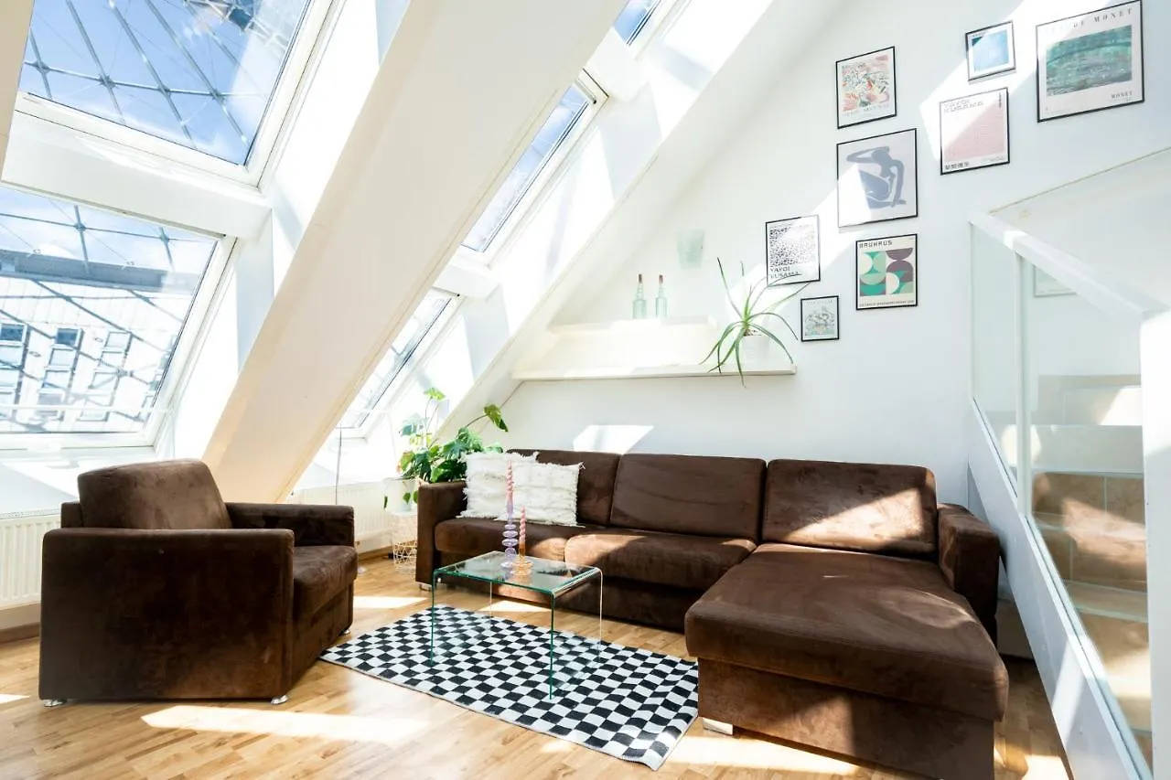 Unique Maisonette Apartment Gasometer 12Th Floor location